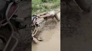 Download lagu VIDEO LUCU | MANDI LUMPUR | NGAKAK BANGET | #funnyvideo #videolucuviral2022 #memes #videongakak mp3