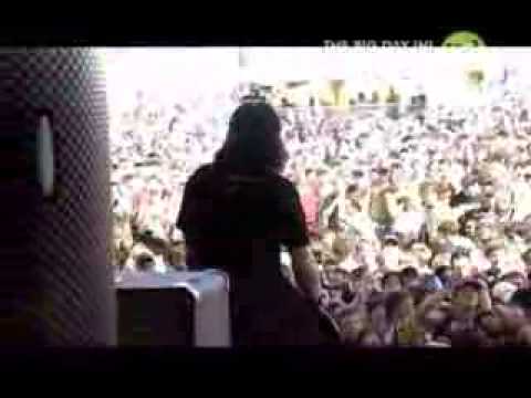 Rise Against - Blood, Red, White And Blue (@ Big Day Out 05)