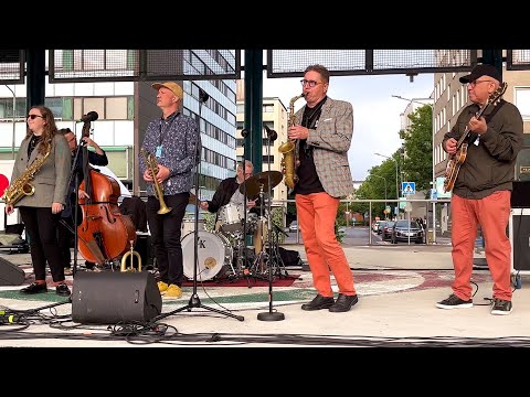 Pori Jazz All Stars with Sarah Hanahan - Days Of Wine And Roses