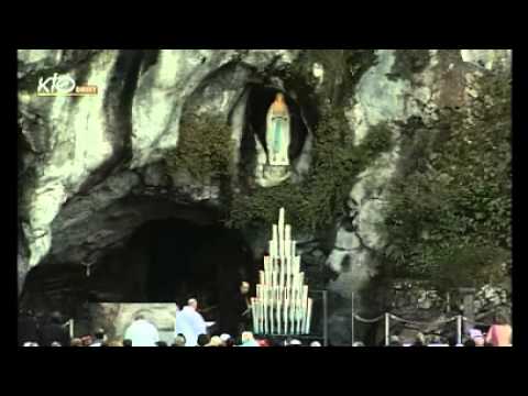 Chapelet à Lourdes
