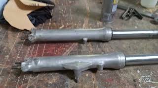 Swapping and cleaning the forks on the CB 400/350