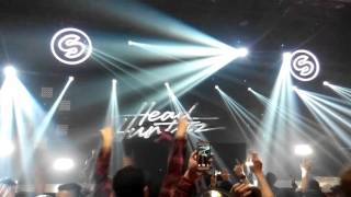 Hardwell &amp; Headhunterz feat. Haris - Nothing Can Hold Us Down Live@OMNI