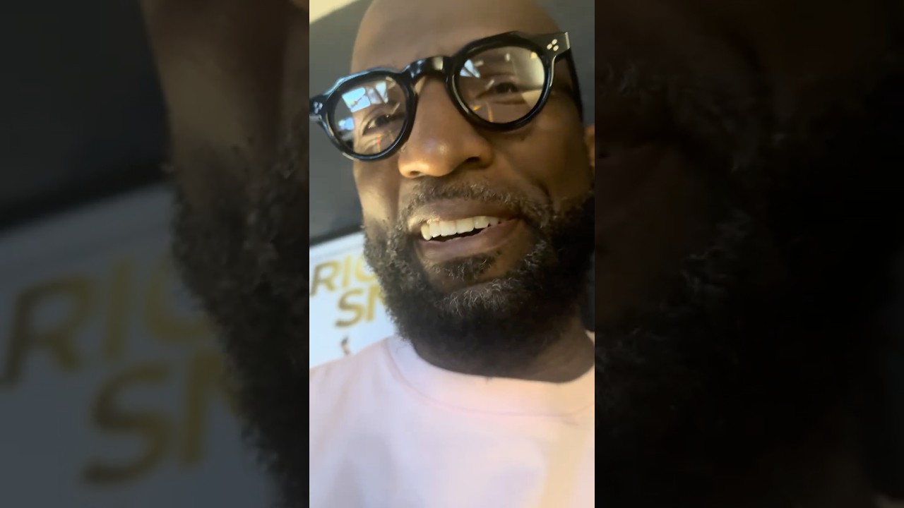 Rickey Smiley Multitasking In The Morning!