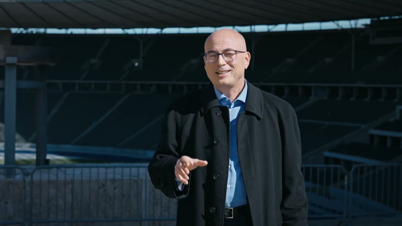 La storia di Jesse Owens, il campione afroamericano che conquistò quattro ori nella Berlino di ...