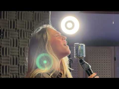 Oscar Winning Tears (RAYE)  || cover by LEONOR SÁ-CHAVES