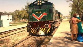 preview picture of video 'Train Journey From Daud Khel To Multan'
