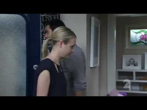 Nicole & Harper (002) E5404 15.01.2014