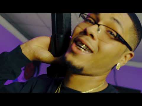 Santii - Clear it up (Official Music Video)