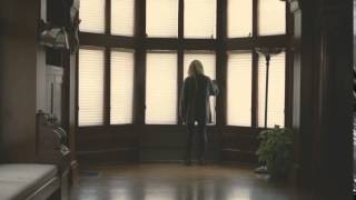 Music video thumbnail preview for Zoe-andromeda (video oficial) by Zoé
