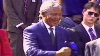 Download lagu Nelson Mandela Dancing mp3