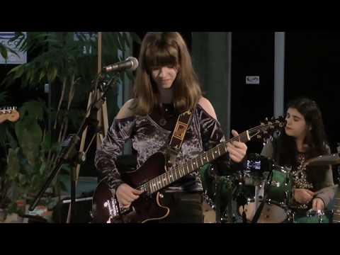 Cracklin'Groove - She's a Woman - Lennon & McCartney -