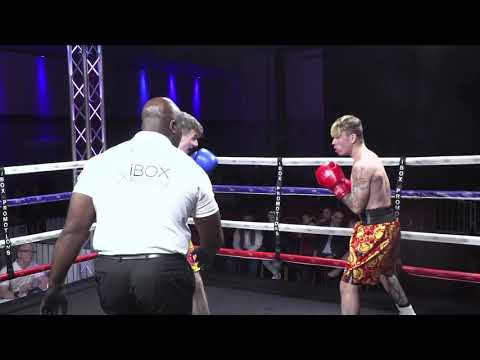 Daniel Hollis VS Sam King
