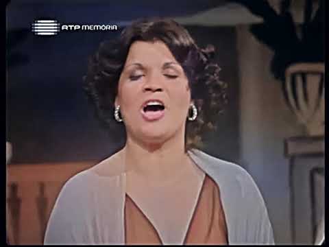 Deolinda Maria - Sou Feliz Cantando o Fado (a cores)