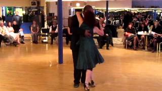 Alicia Pons and Ray Barbosa perform to Noche de Estrellas by Canaro