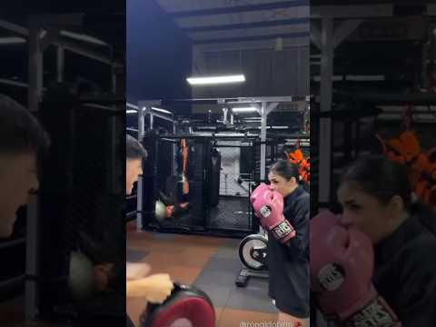 Karely Ruiz lista para su pelea de box… #karelyruiz