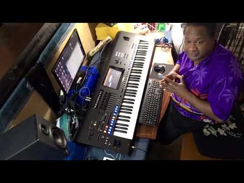 Kris Nicholson plays around with Yamaha Genos 2.0 Versions