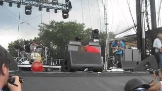 &quot;Indy Kidz (Live)&quot; by Cage the Elephant