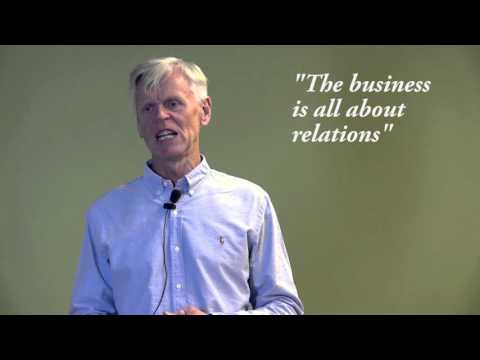 Presentation av Stefan Elmstedt