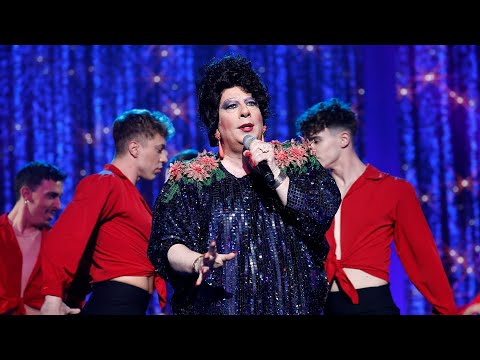 Agustín Jiménez imita a Marujita Díaz en 'El beso'- Tu Cara Me Suena