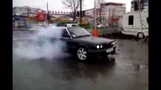 preview picture of video 'Drive2.ru Харьков едет на выставку Тюнинг Феста))Отжиг BMW 323'
