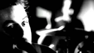 Green Day - Stuck With Me [Official Music Video]