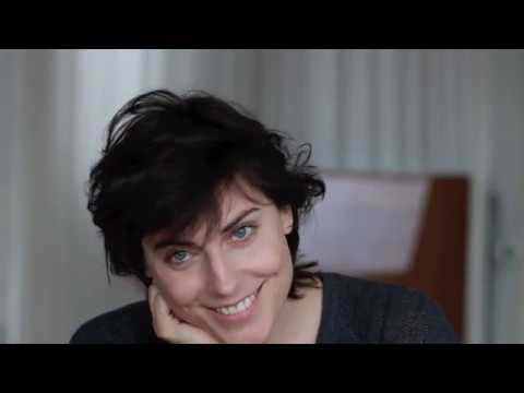 Pretty Antje Traue