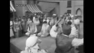 Download lagu Lelong... lelong... Kalau barang baik, mesti la orang sanggup bayar mahal. Tak gitu? 😅😅😅 mp3