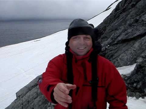 Travel : Trip 100 : Antarctic Expedition - Danco Island Snow Slide