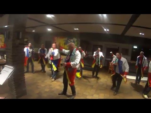 De Kloomp - Danspasjes oefenen LVK finale