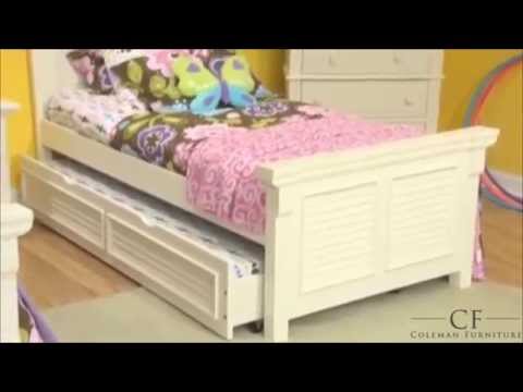 Cottage Traditions White Twin Panel Bed from American Woodcrafters