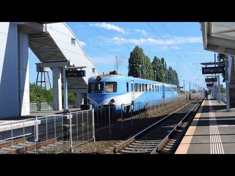 Malaxa motorvonat indul Sofronya megállóhelyről