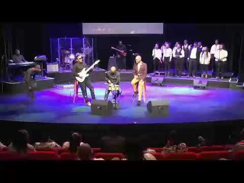 Ndithule ndimamele (Live)