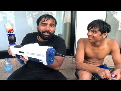 Pepsi se holi khel li