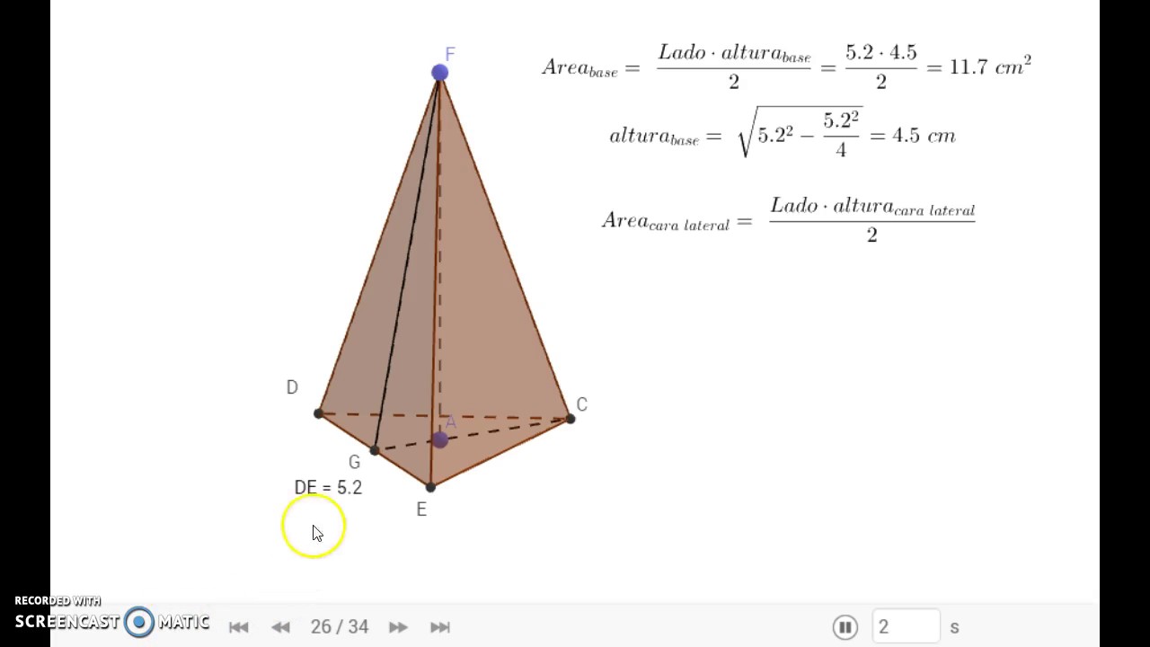 Calculando área de una pirámide triangular