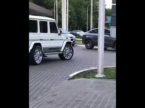 Incredible Rims Called The Floater Rims Makes This Mercedes G-Wagon Looks As If It Is Floating