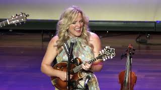Rhonda Vincent - When The Grass Grows Over Me