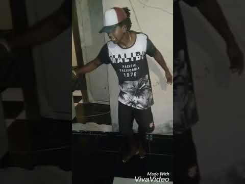 Quer dançar. Fdp entao dança