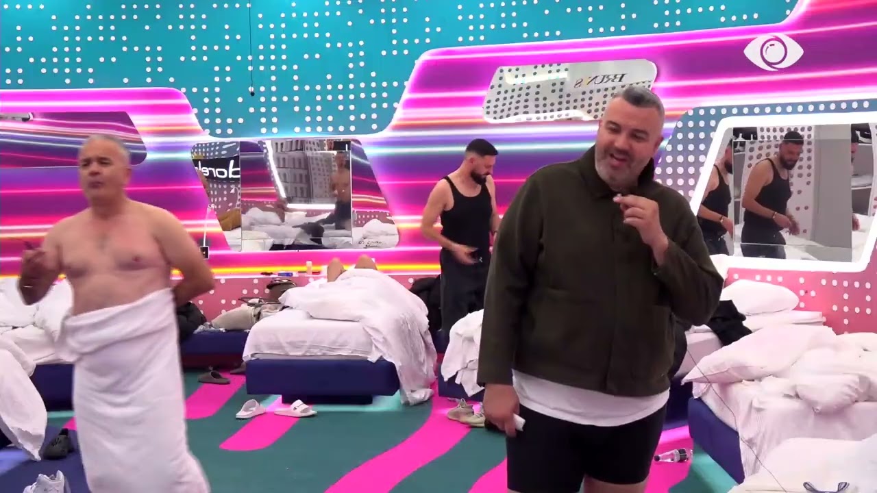 Qenkam lojtari më i mirë tani?/ Debat mes Mateos dhe Artanit