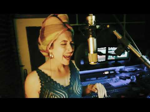 I Try - MAS TRIO Version featuring Nikaleo | by Macy Gray | Distanti Ma Uniti