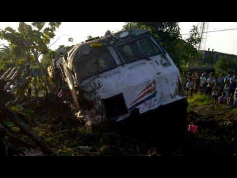 CC 203 98 16 (28) 2X Plh :(