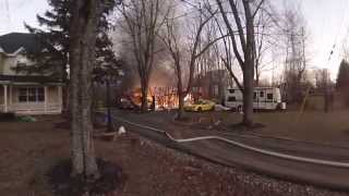 preview picture of video 'Garage Fire - Lower Coverdale, NB Canada - Riverview Fire Rescue responding.'