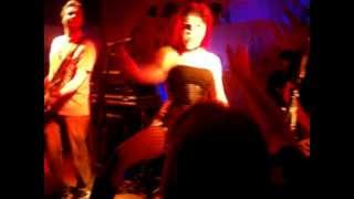 Velhas Virgens tocando:E o que é que a gente quer. (B.U.C.E.T.A) -Harley Motorshow Gramado/RS