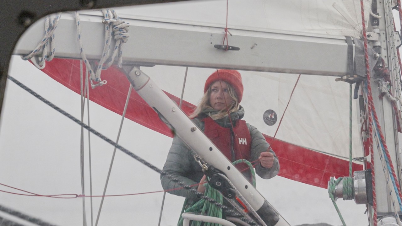 Daring Youtube Sailing Couple Actually Go Sailing!
