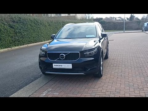 191D10712 - 2019 Volvo XC40 D3 Momentum, Digital Luxury Pack, Harmon Kardon...