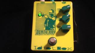 Video thumbnail for IdiotBox Death Ray Frequency Mangler Fuzz - GUITAR Demo by MrExcane