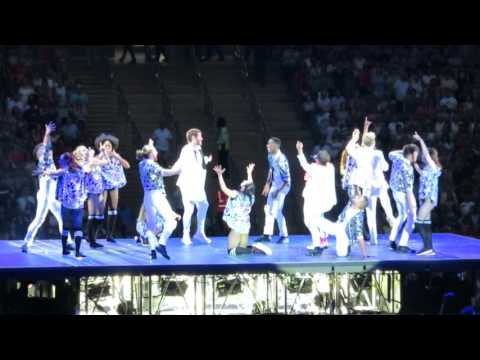 Take That - Cry  Manchester Etihad stadium 18.06.2017