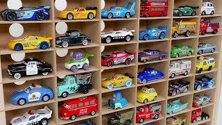 カーズトミカ☆48台のカーズのミニカーを棚の中へお片付けしちゃいます♪Put 48 Disney Cars on the shelves