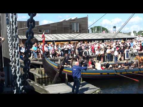 Dronningen, spillemændene og havhingsten