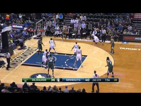 2015-10-23 NBA PS Nemanja Bjelica vs Milwaukee