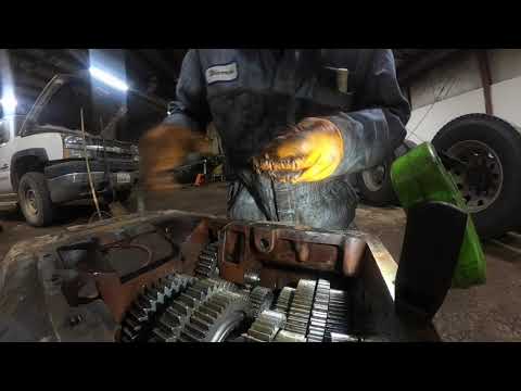 Eaton RTLO16913A Transmission rebuild pt 1